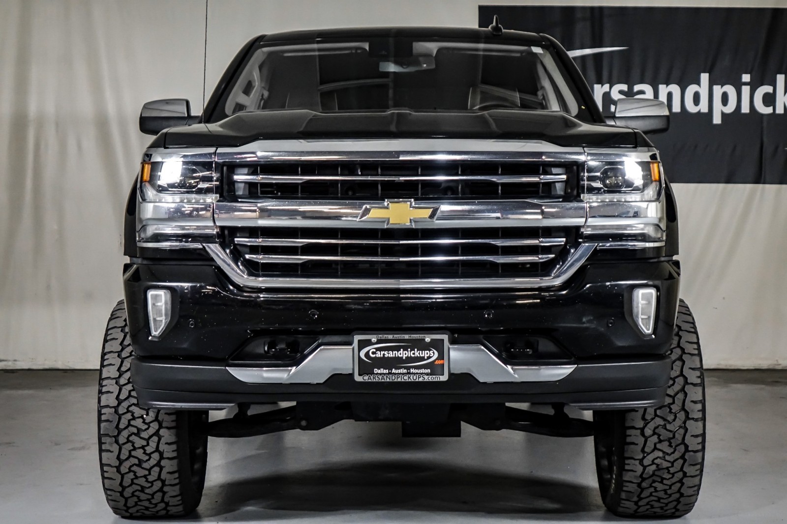 2018 Chevrolet Silverado 1500 High Country 3