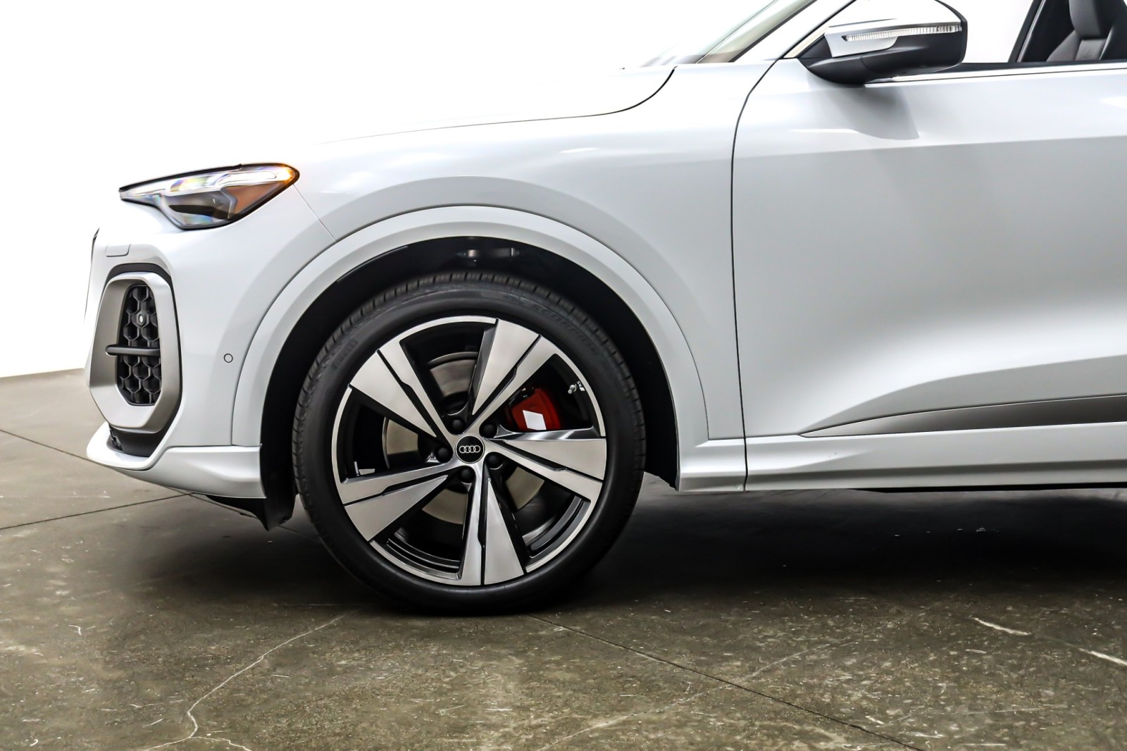 New 2025 Glacier White Metallic Audi Premium Plus 3.0 TFSI quattro image 10