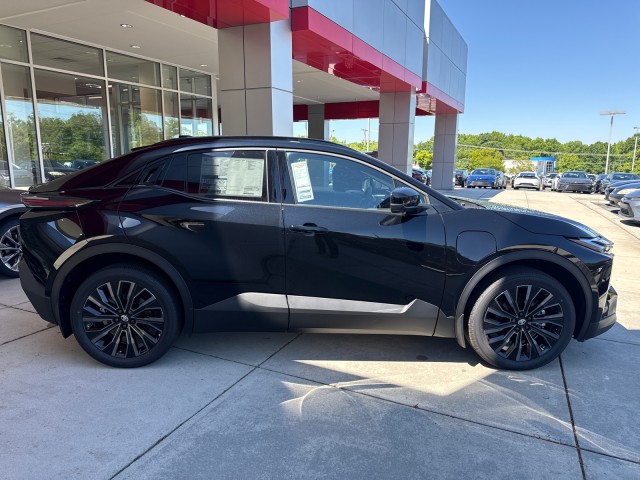 ToyotaC-HR8