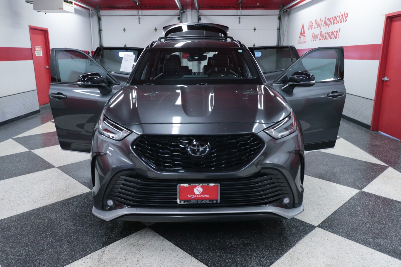 Used Car 2022 Toyota Highlander  Xse For Sale Under $35,000 In Austin, Texas