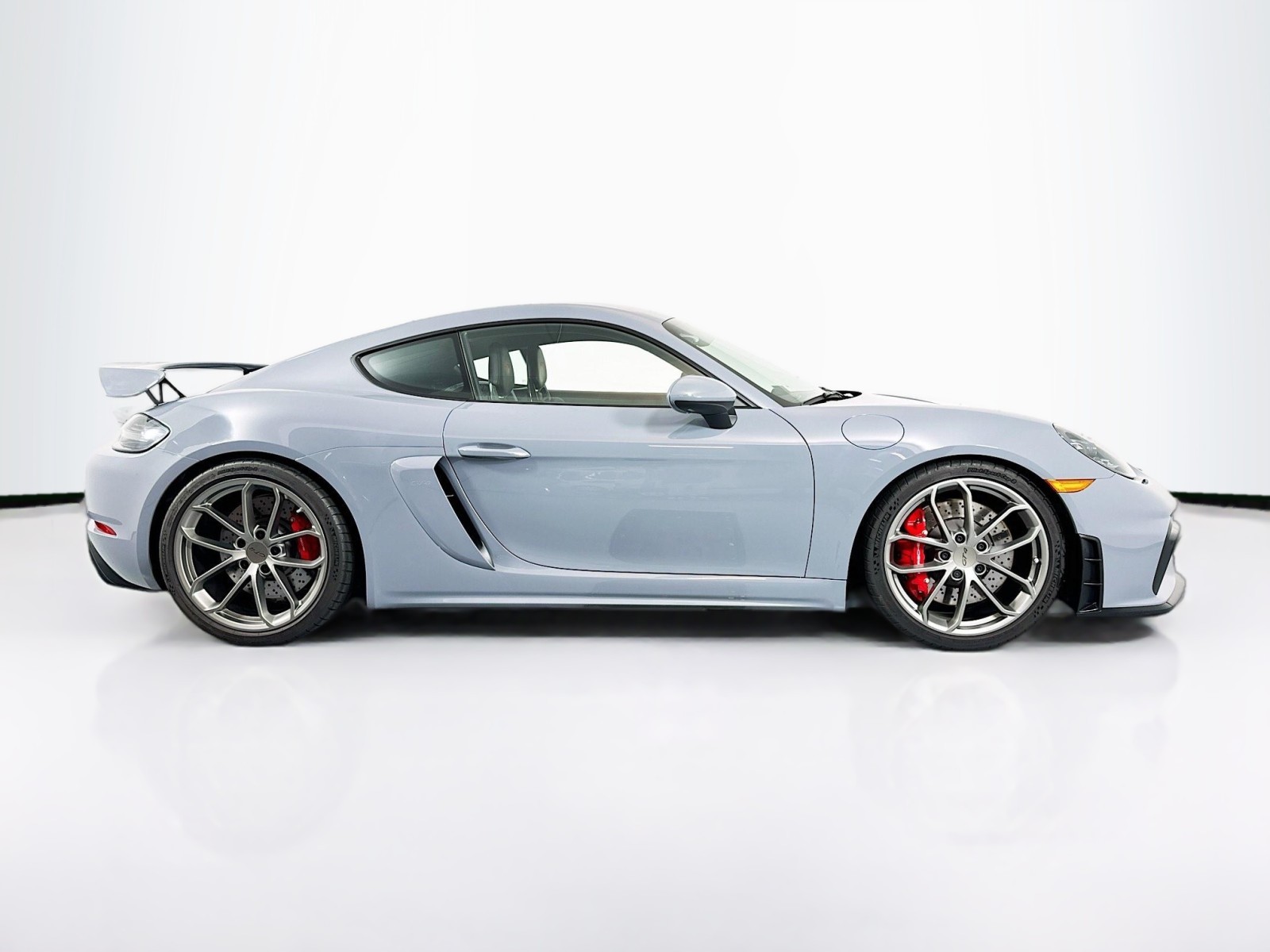 2023 Porsche 718 Cayman GT4 4