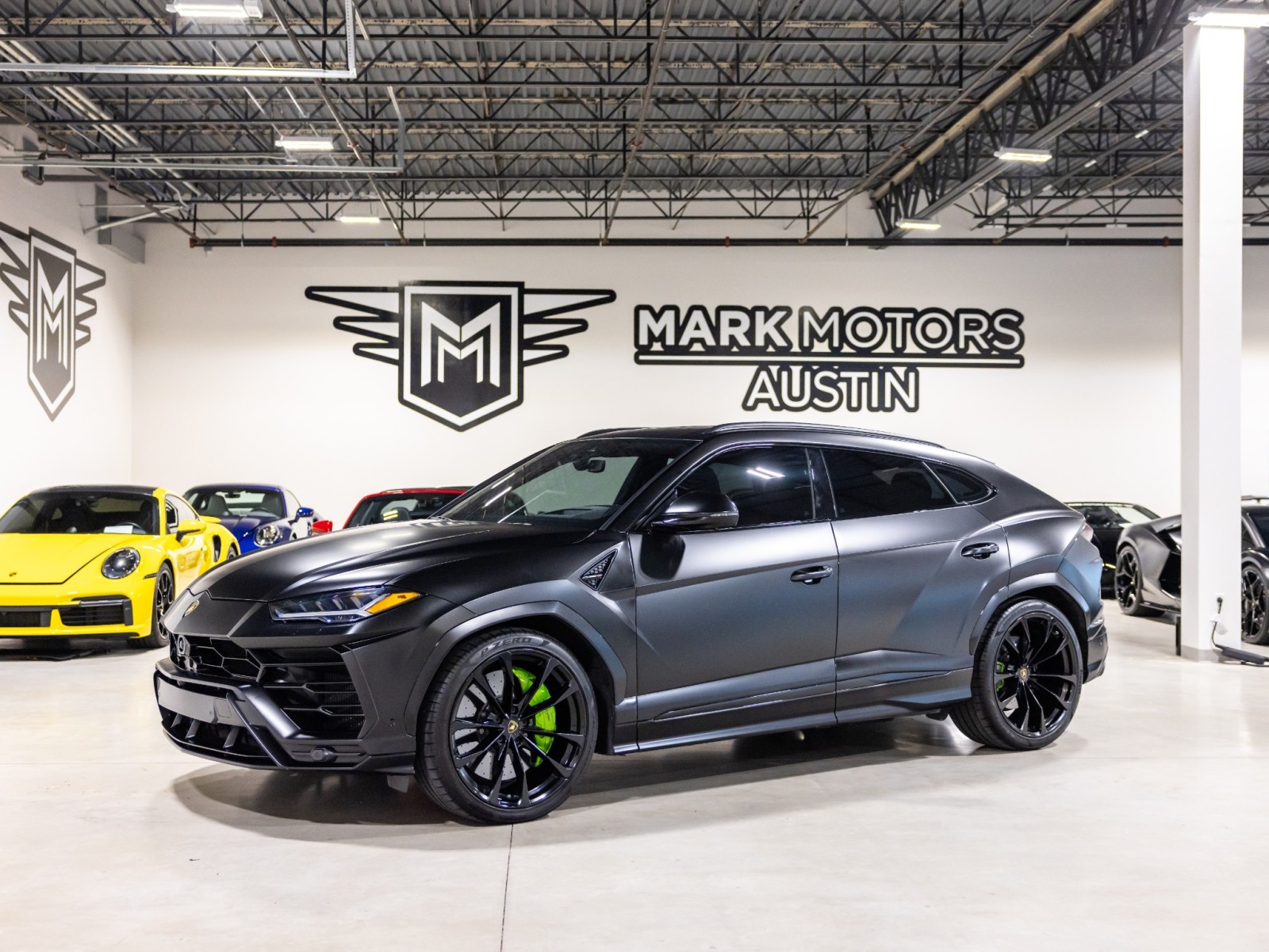 2022 Lamborghini Urus AWD