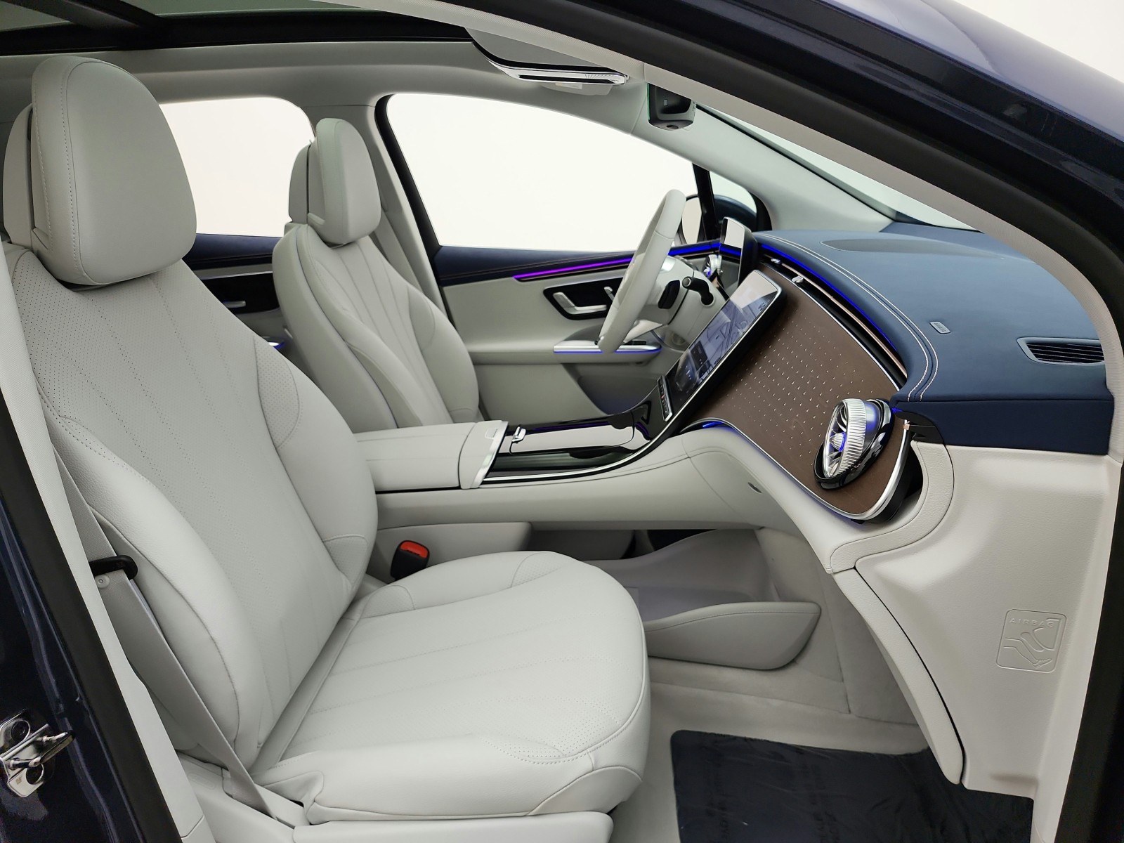 New 2027 Twilight Blue Metallic Mercedes-Benz EQE 320+ SUV image 13