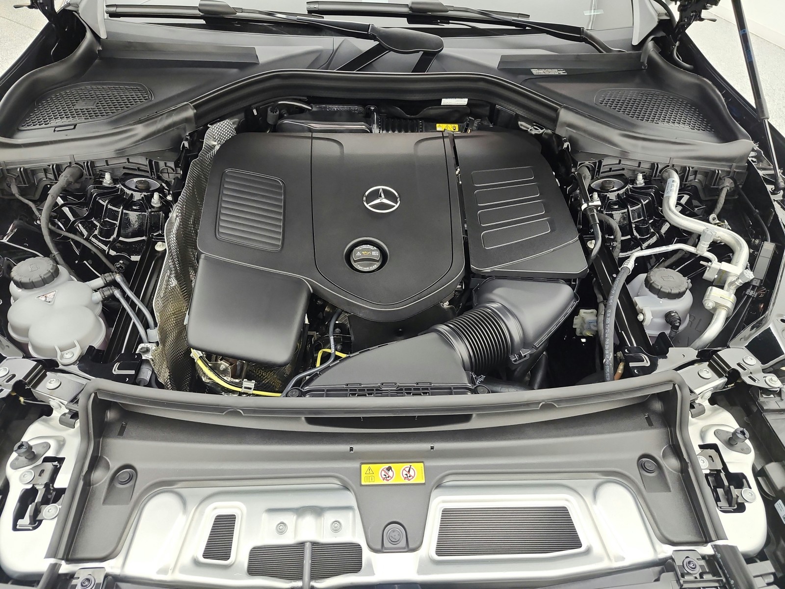 New 2027 Black Mercedes-Benz GLC 300 4MATIC® Coupe image 12