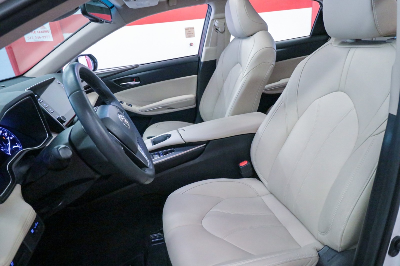 Used Car 2021 Toyota Avalon  Hybrid Xle For Sale Under $30,000 In Austin, Texas