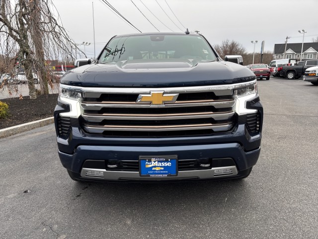 2022 Chevrolet Silverado 1500 High Country 3