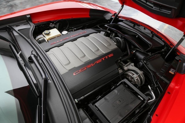 2015 Chevrolet Corvette 2LT 38