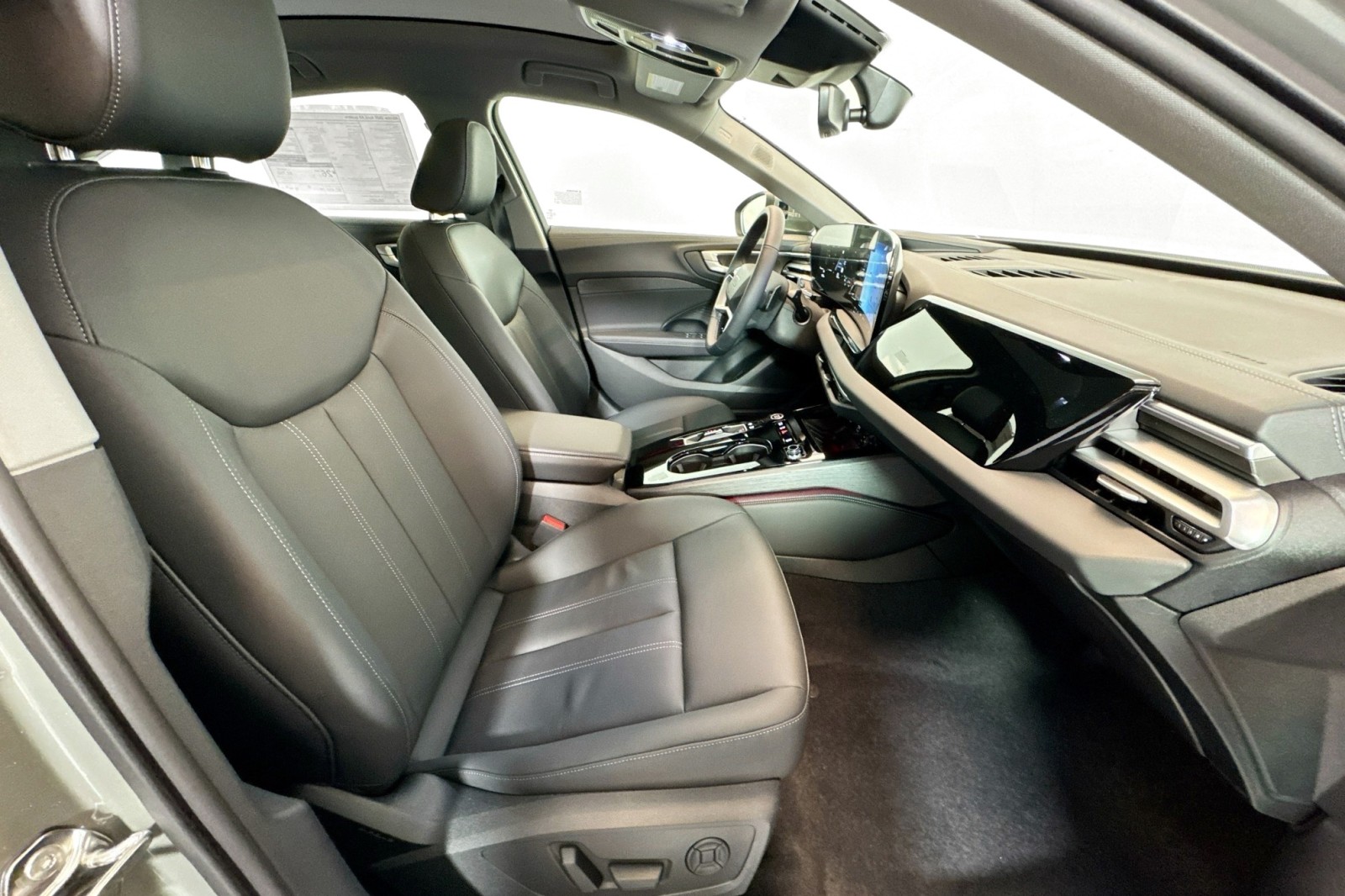 New 2025 Chronos Gray Metallic Audi Premium Plus 2.0 TFSI quattro image 25