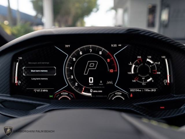 Lamborghini Revuelto