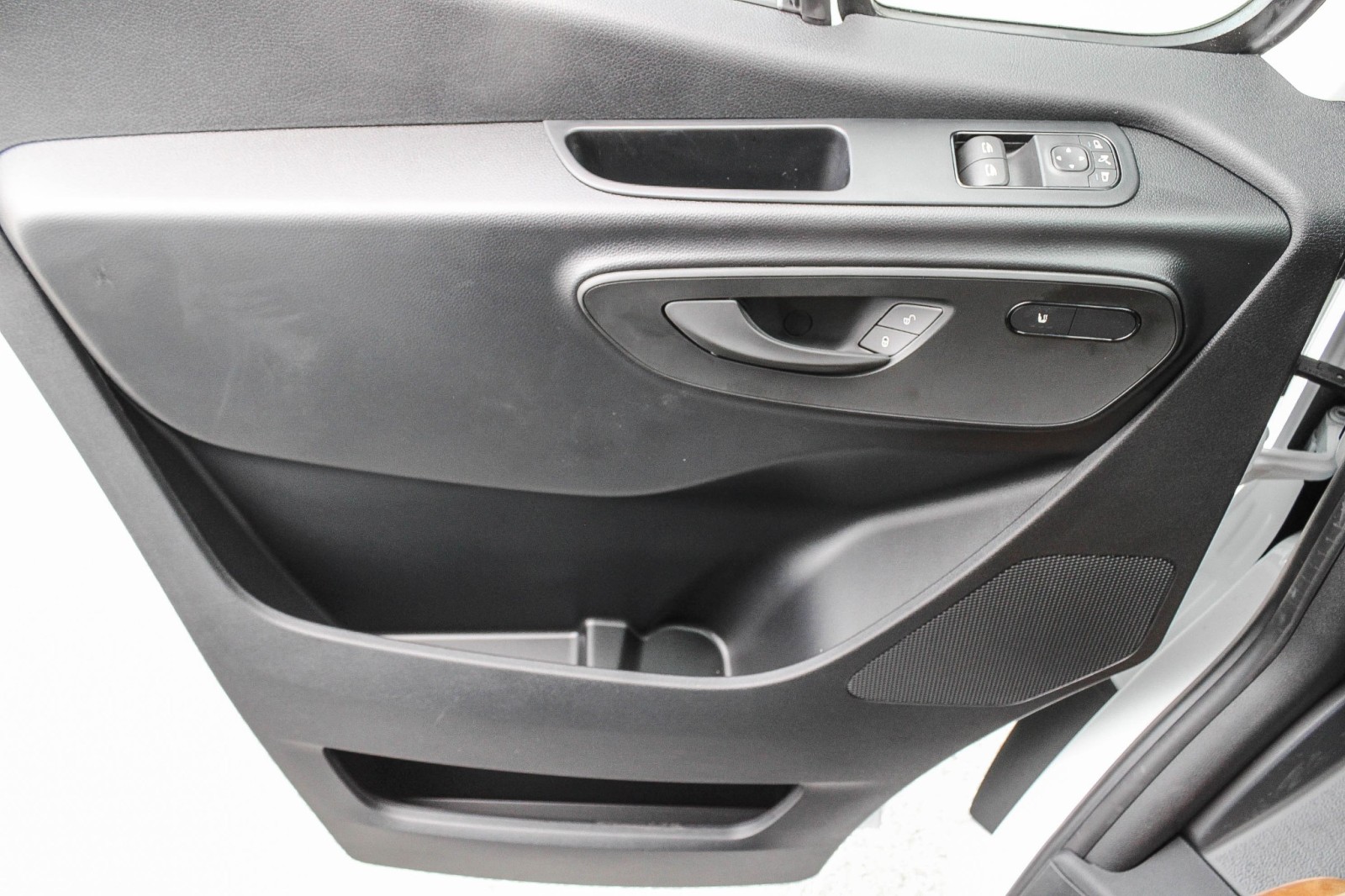 Sprinter Cargo Van 2500 w/144-Inch Wheelbase
