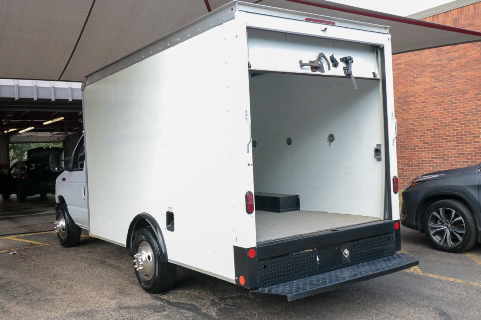 Used Car 2023 Ford E-series Cutaway  For Sale Under $35,000 In Austin, Texas