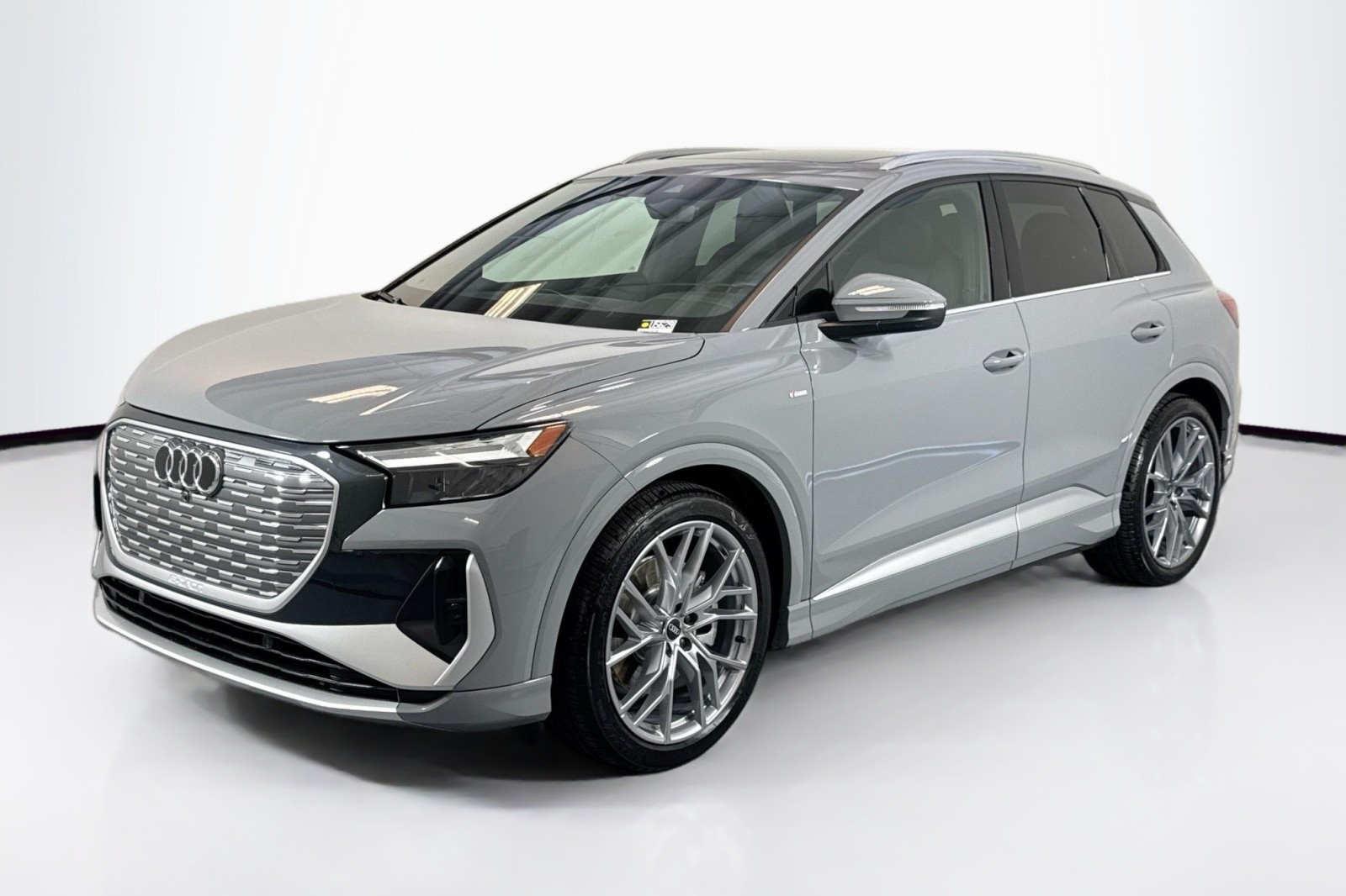 2025 Audi Q4 e-tron Premium Plus