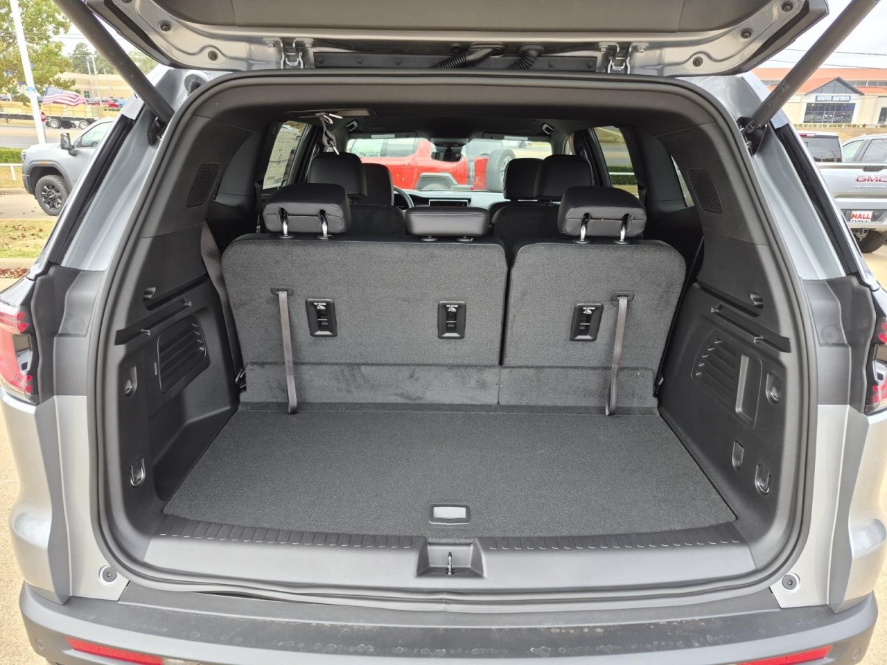 View vehicle photo 6