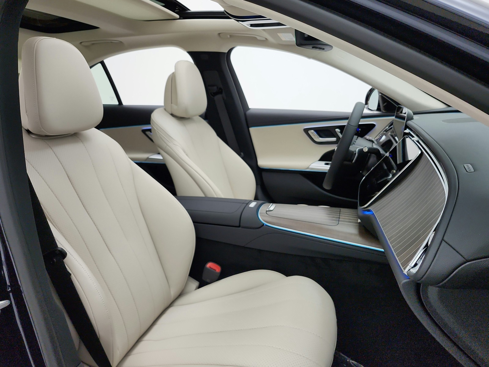New 2027 Nautical Blue Metallic Mercedes-Benz E 450 4MATIC® Sedan image 15
