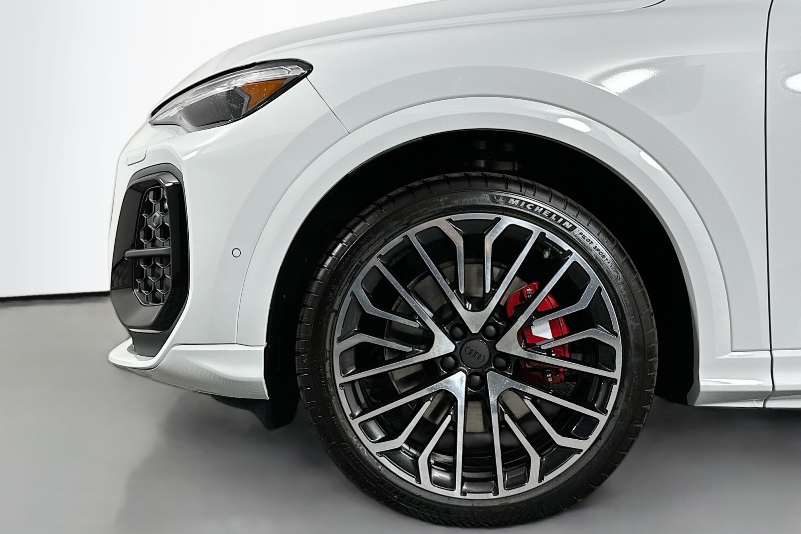 New 2026 Glacier White Metallic Audi Premium Plus image 11