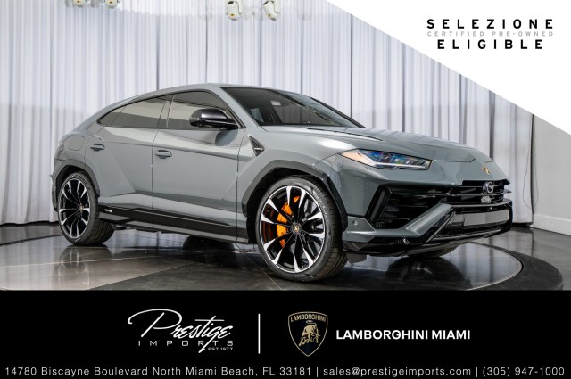 /2023 Lamborghini Urus