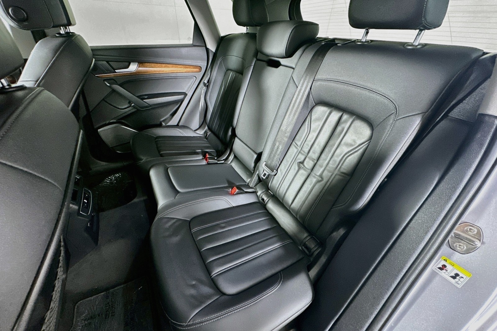 Used 2023 Florett Silver Metallic Audi Premium image 9