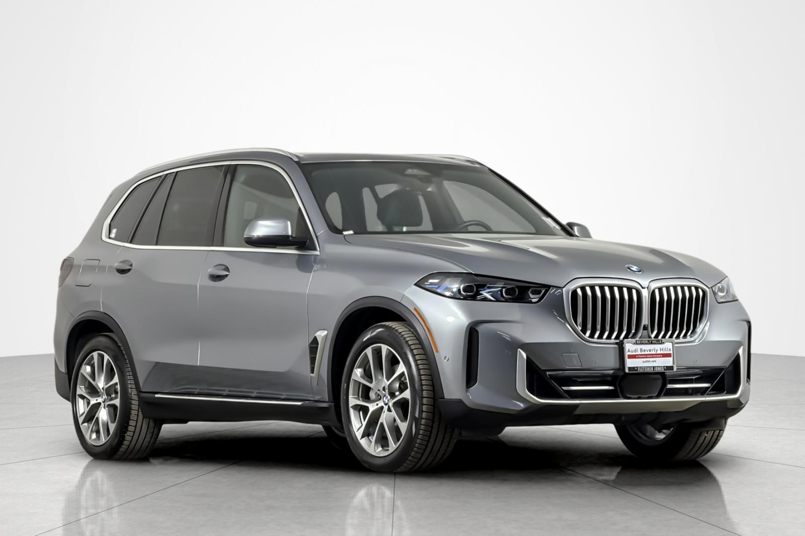 Used 2025 SKYSCRAPER GREY BMW xDrive40i Sports Activity Vehicle image 7