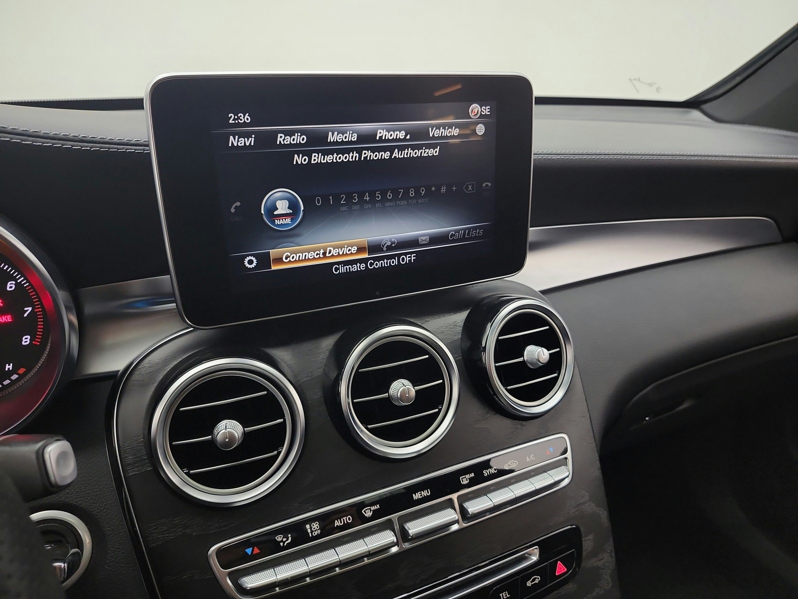 Used 2018 Polar White Mercedes-Benz GLC 300 4MATIC® Coupe image 24