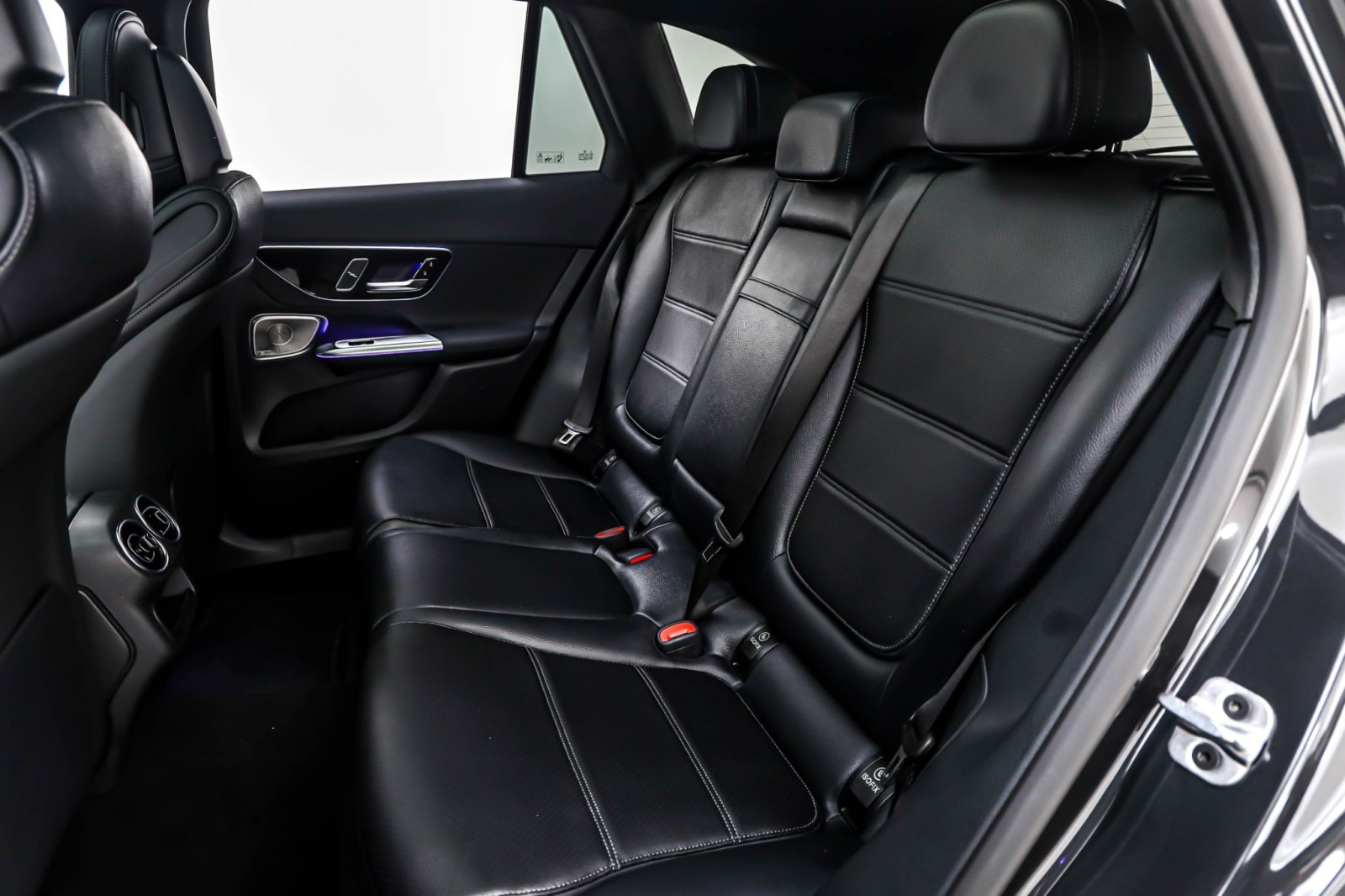 New 2026 Graphite Grey Metallic Mercedes-Benz GLC 300 image 8