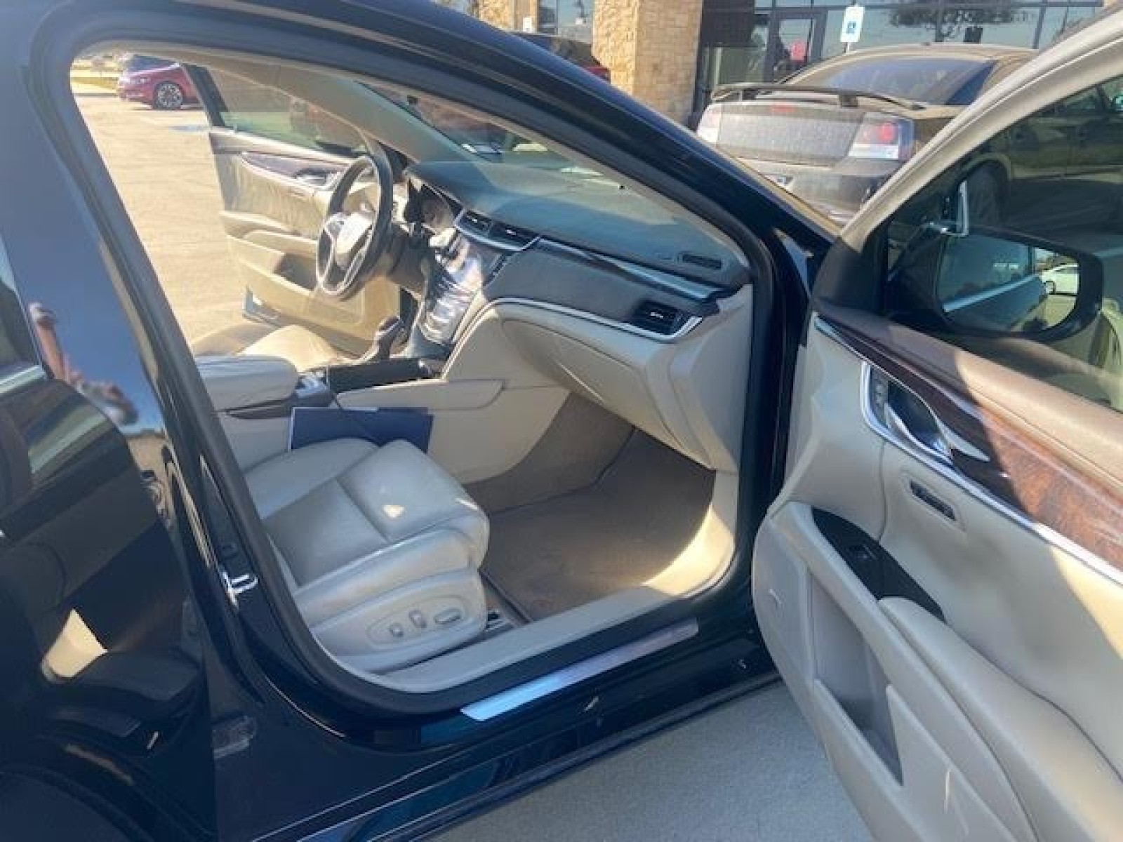 2015 Cadillac XTS Luxury Moonroof Navigation HtdACSeats Serviced 11