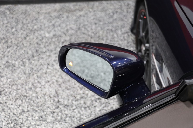 2013 Mercedes-Benz SL 550 AMG Sport 2dr Roadster in , 