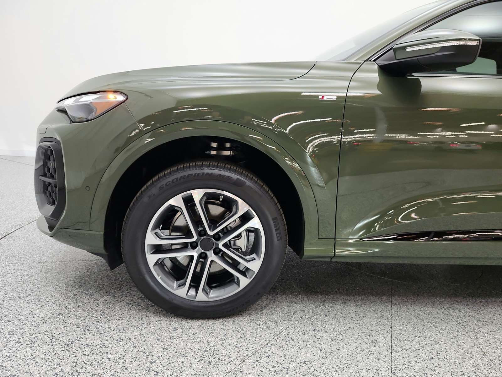 New 2026 District Green Metallic Audi Premium 2.0 TFSI quattro image 15