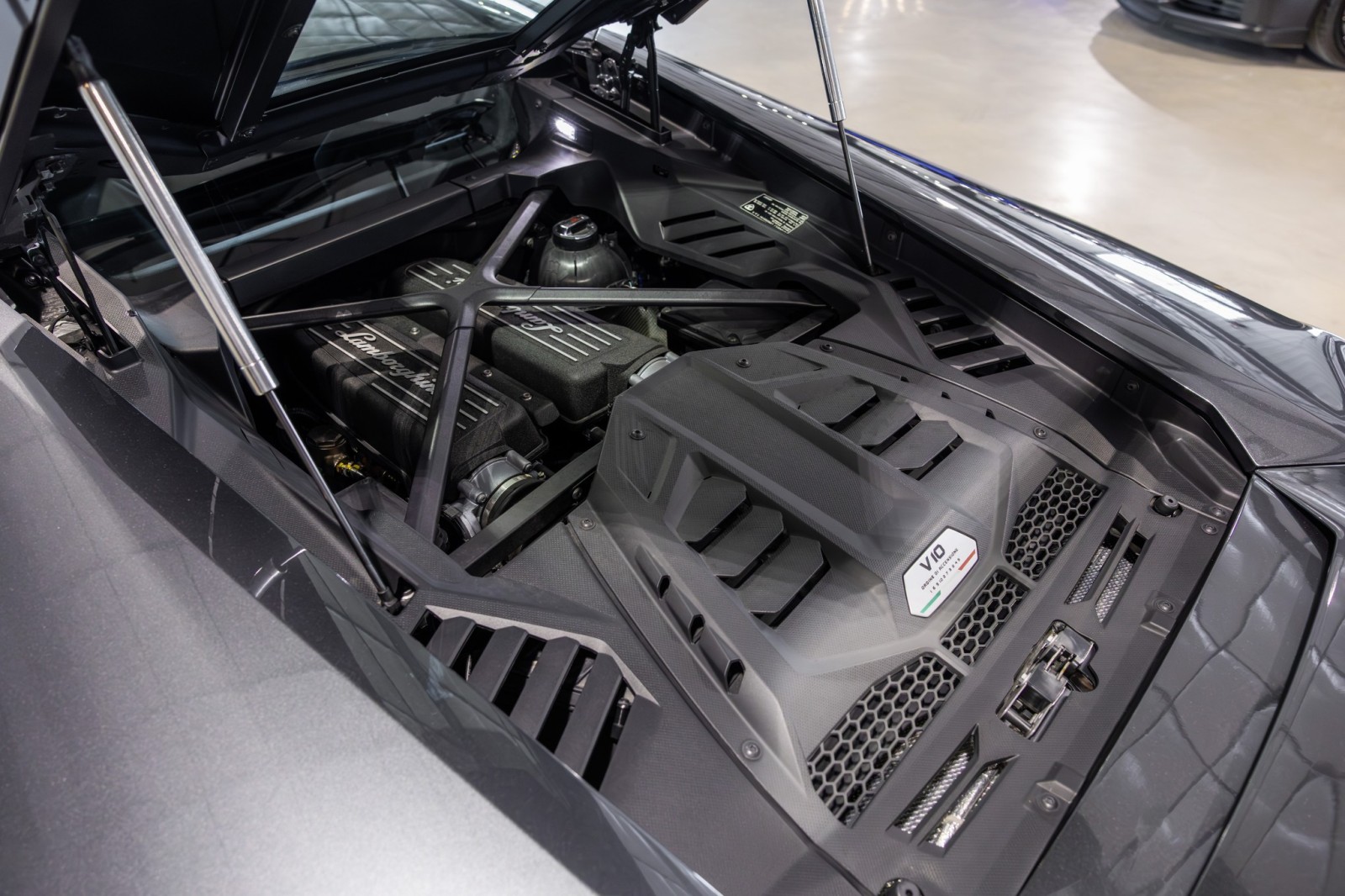 Used Car 2021 Lamborghini Huracan Evo  For Sale Under $270,000 In Boerne, Texas