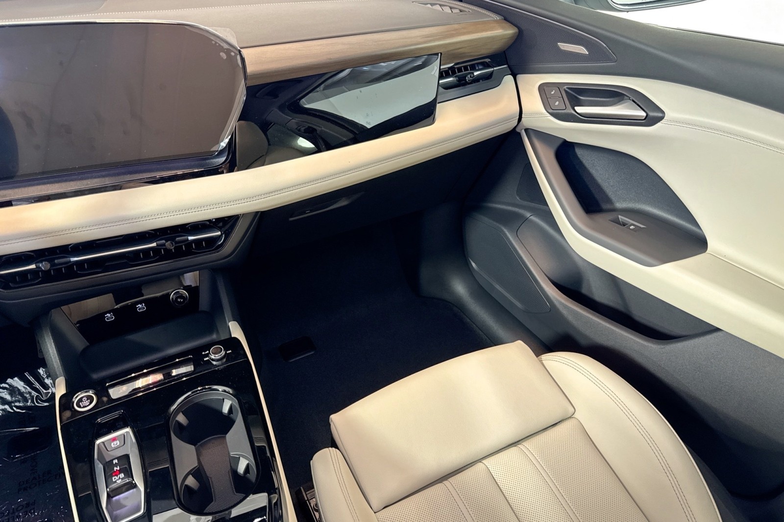 New 2025 Glacier White Metallic Audi Premium Plus quattro image 20