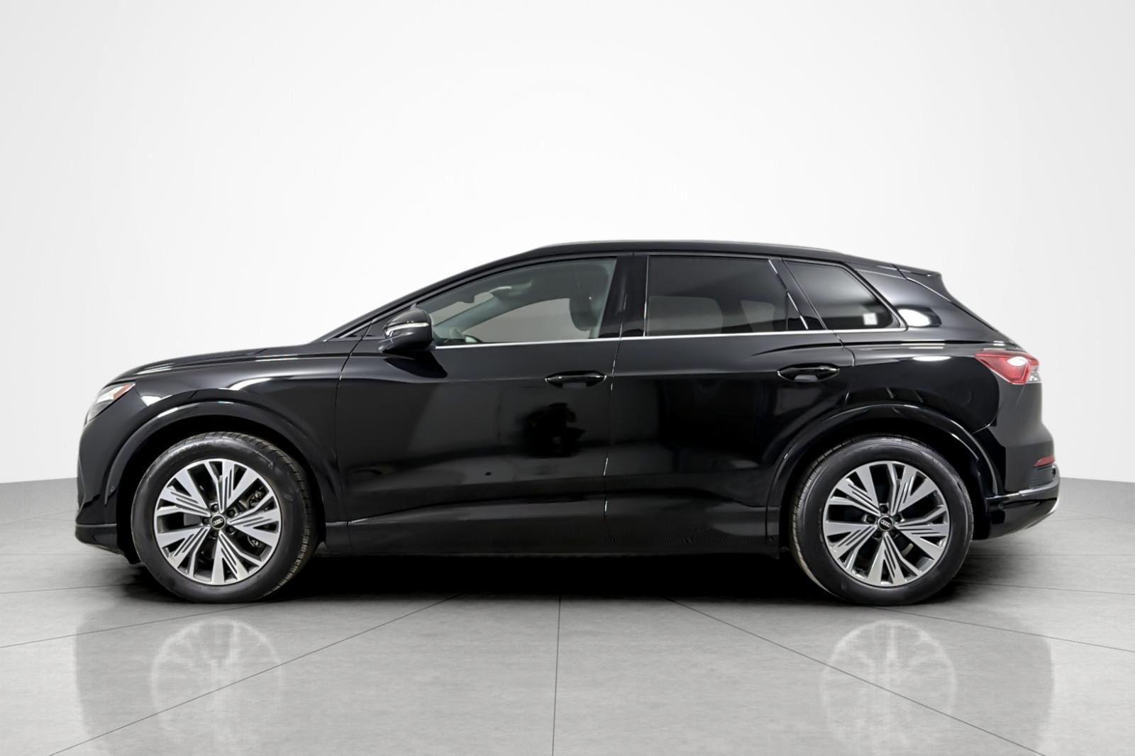 Certified Used 2023 Mythos Black Metallic Audi Premium Plus 40 RWD image 2