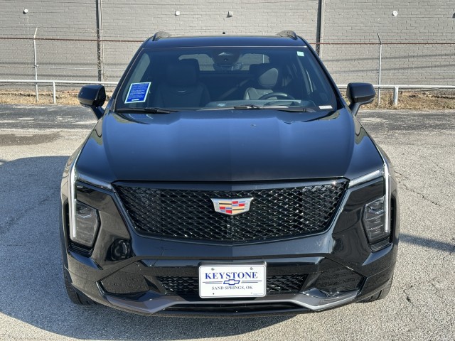 2024 Cadillac XT4 FWD Sport 8