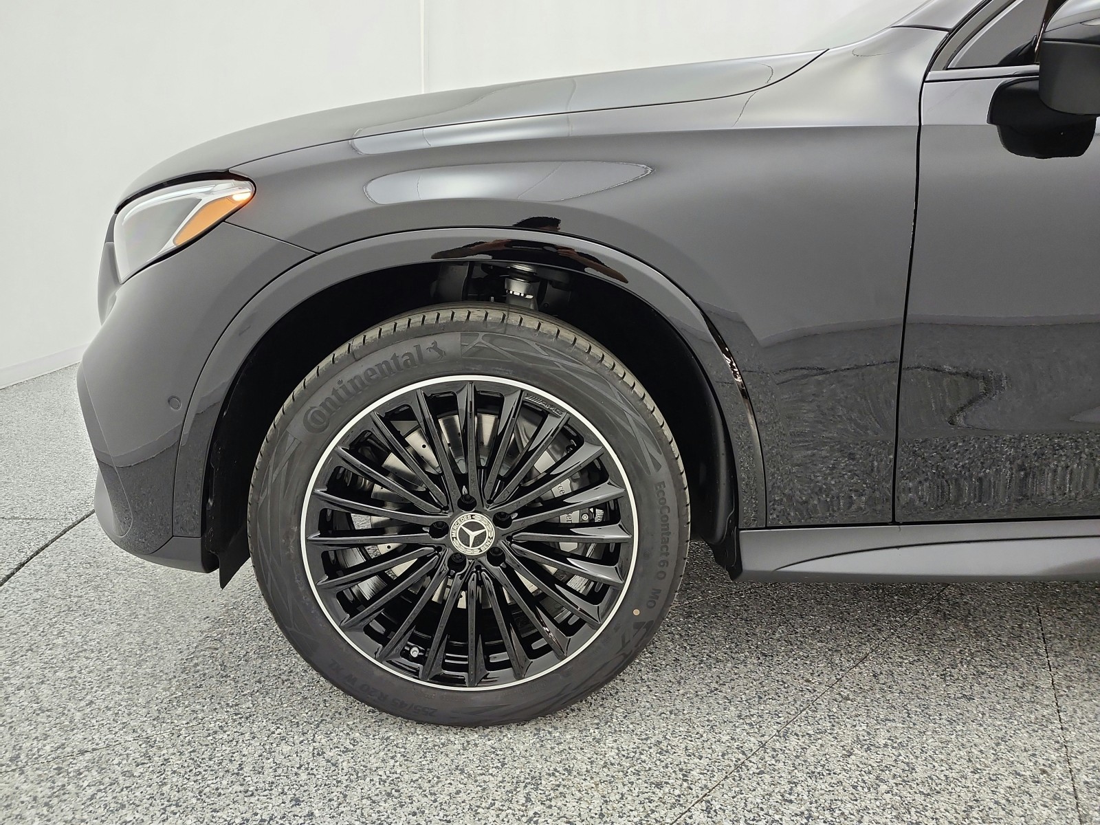 New 2027 Black Mercedes-Benz GLC 300 SUV image 13