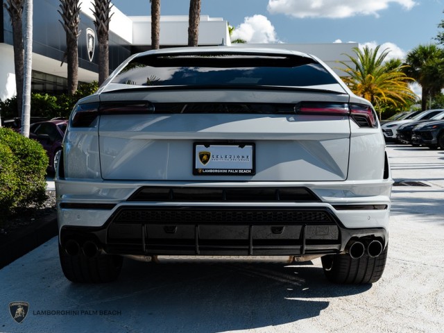 2023 Lamborghini Urus S in , 