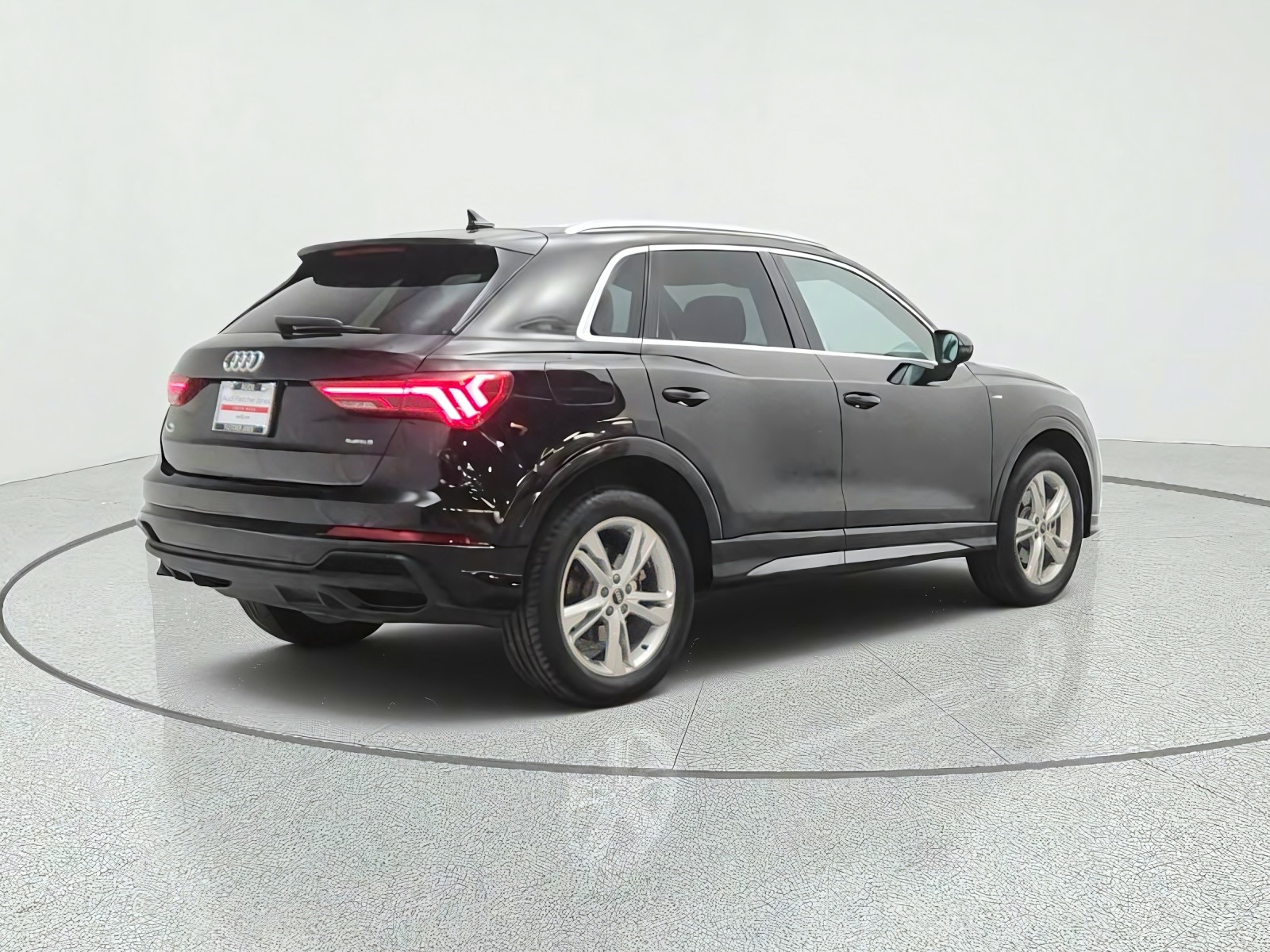 Used 2023 Mythos Black Metallic Audi S line Premium image 5