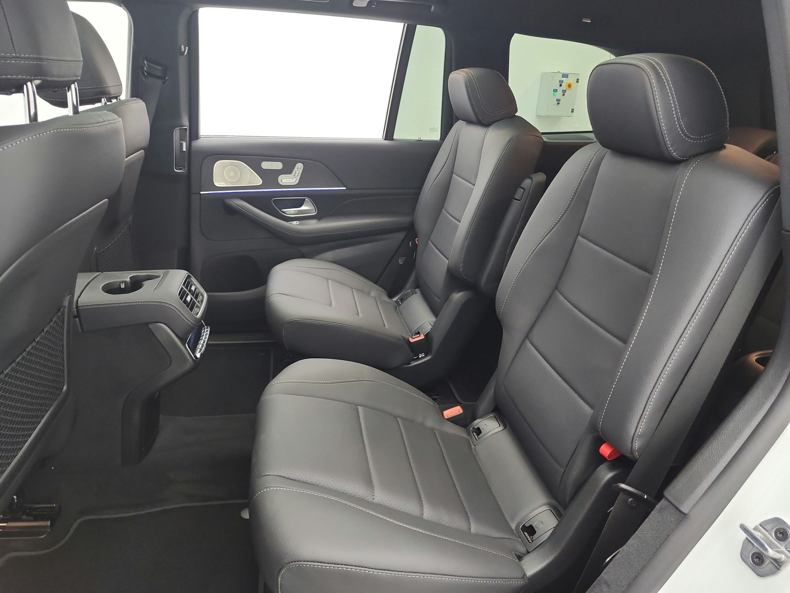 New 2026 Polar White Mercedes-Benz GLS 450 image 11