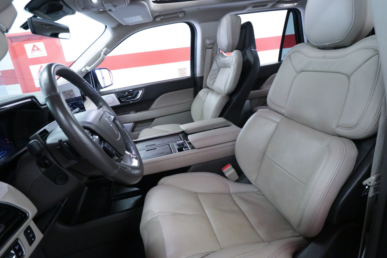 Used Car 2023 Lincoln Navigator L  Reserve For Sale In Austin, Texas