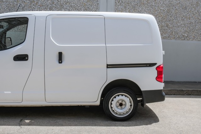 2021 Nissan NV200 Compact Cargo S 16