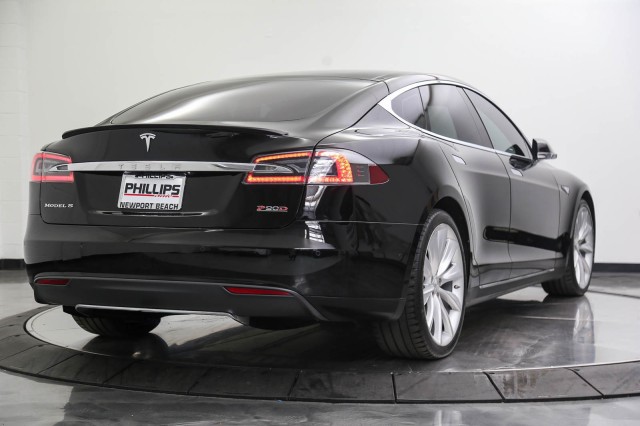 2016 Tesla Model S P90D 5