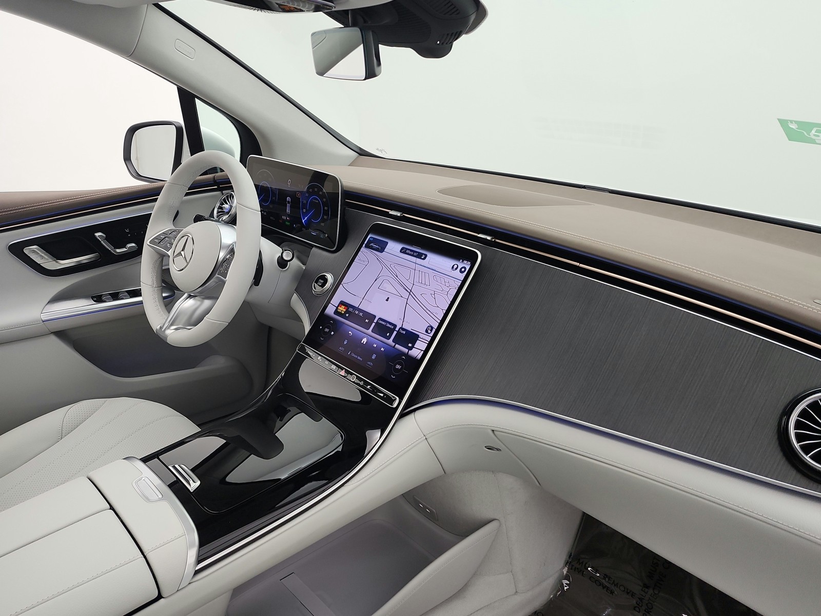 New 2026 Polar White Mercedes-Benz EQE 320+ image 13