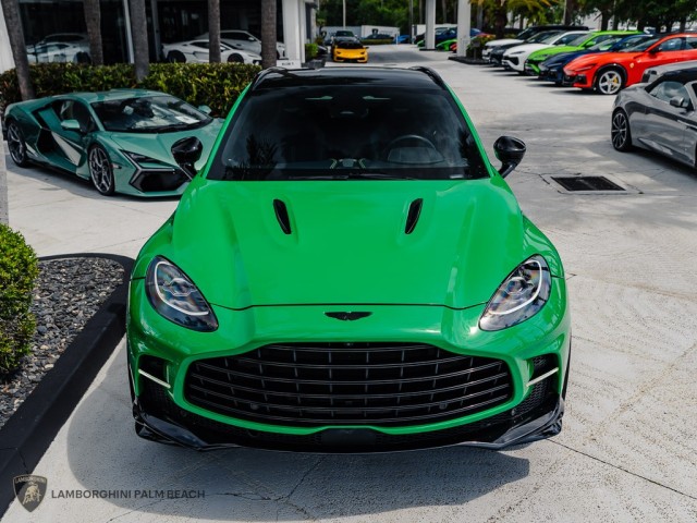 Aston Martin DBX