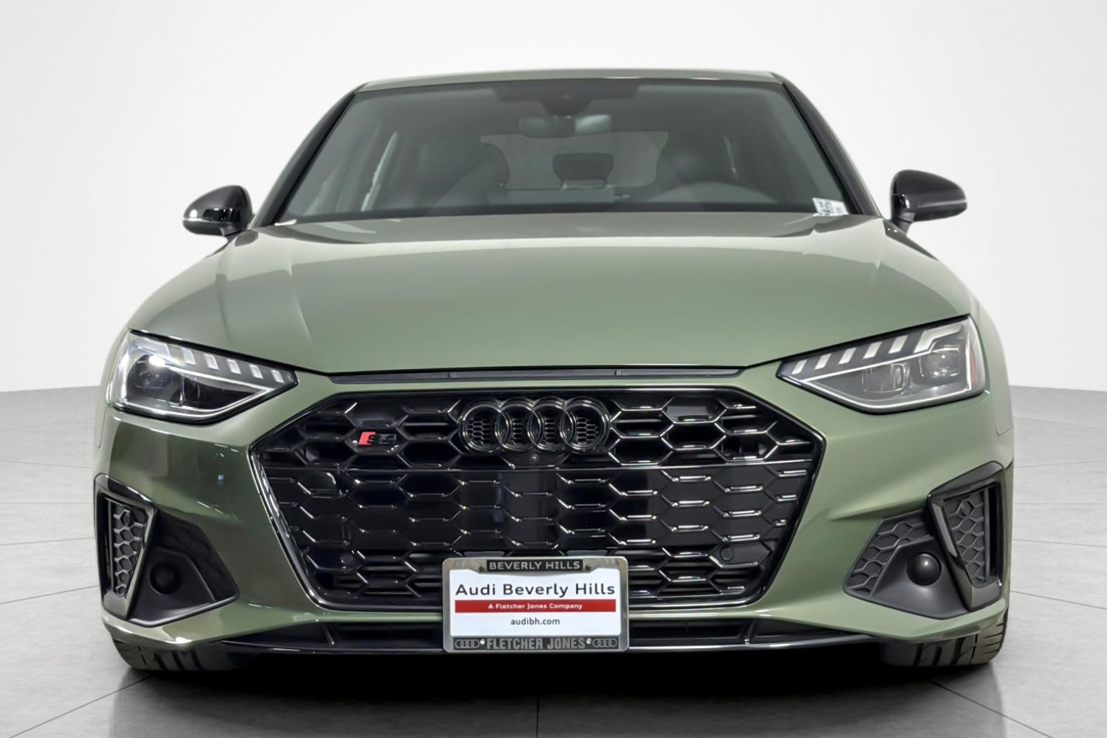 Used 2023 District Green Metallic Audi Premium Plus 3.0 TFSI quattro image 8