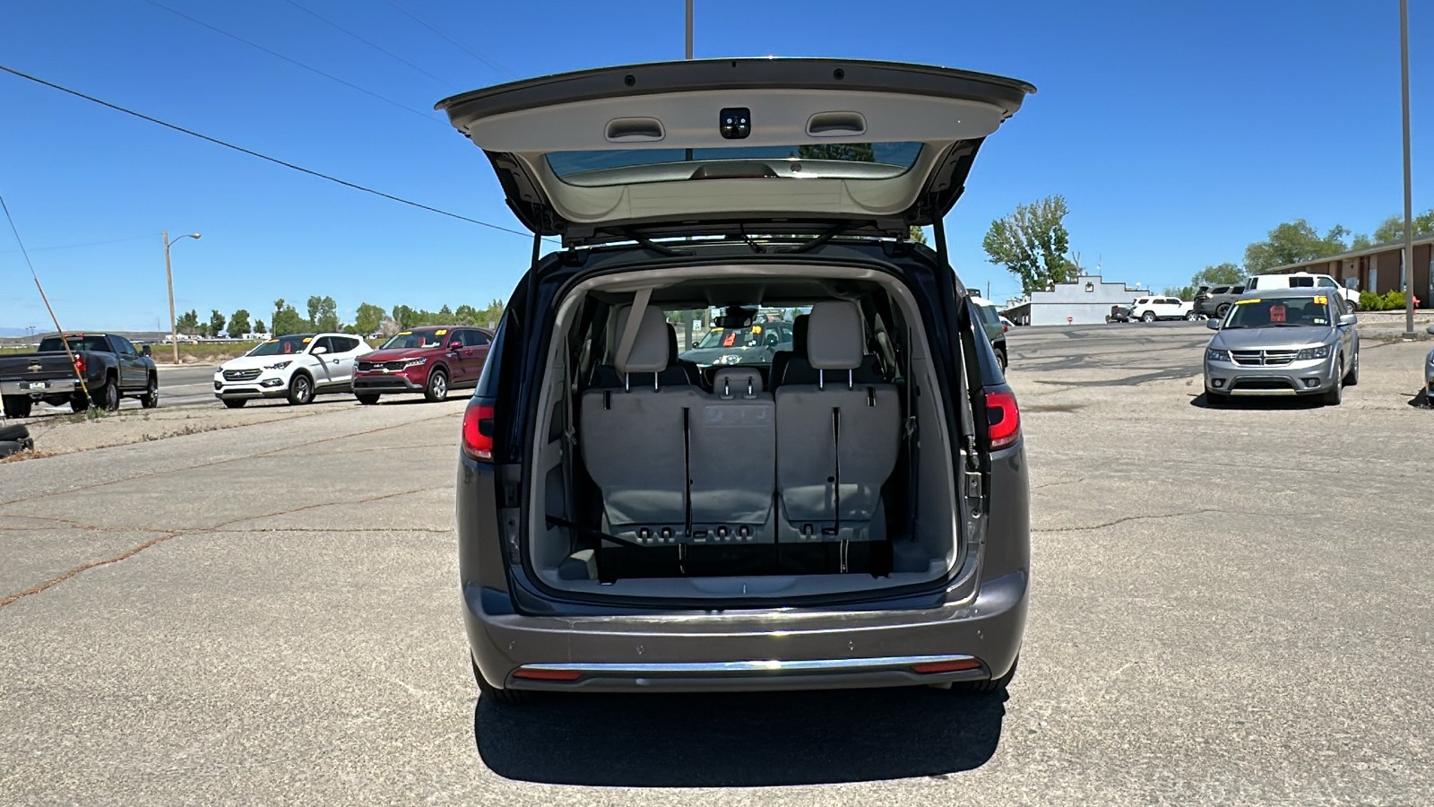 2021 Chrysler Pacifica Touring L 11