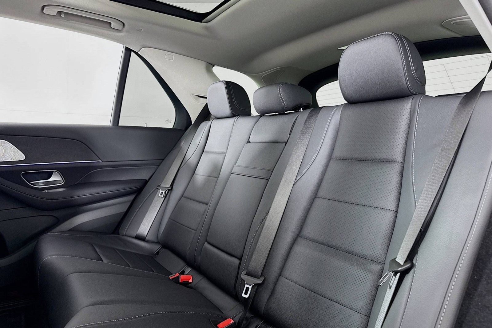 New 2026 Selenite Grey Metallic Mercedes-Benz GLE 350 4MATIC® SUV image 15