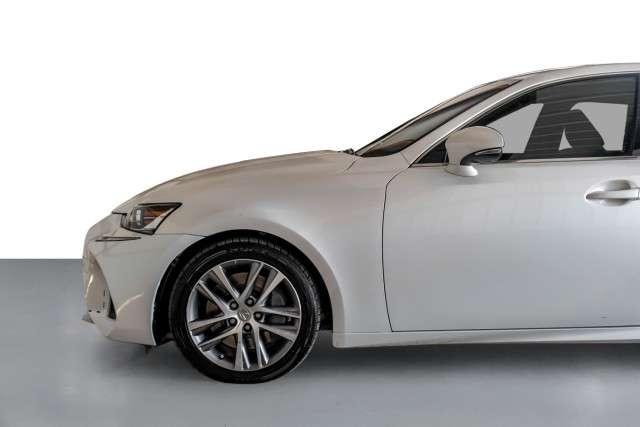 2018 Lexus IS IS 300 12