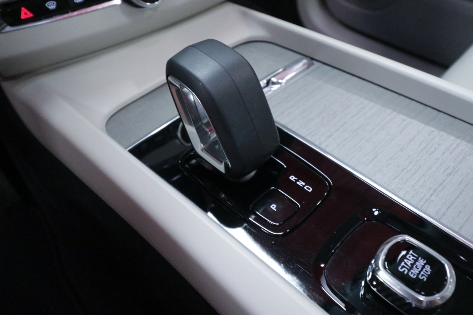 Used Car 2023 Volvo Xc60  Plus Bright Theme For Sale Under $40,000 In Austin, Texas