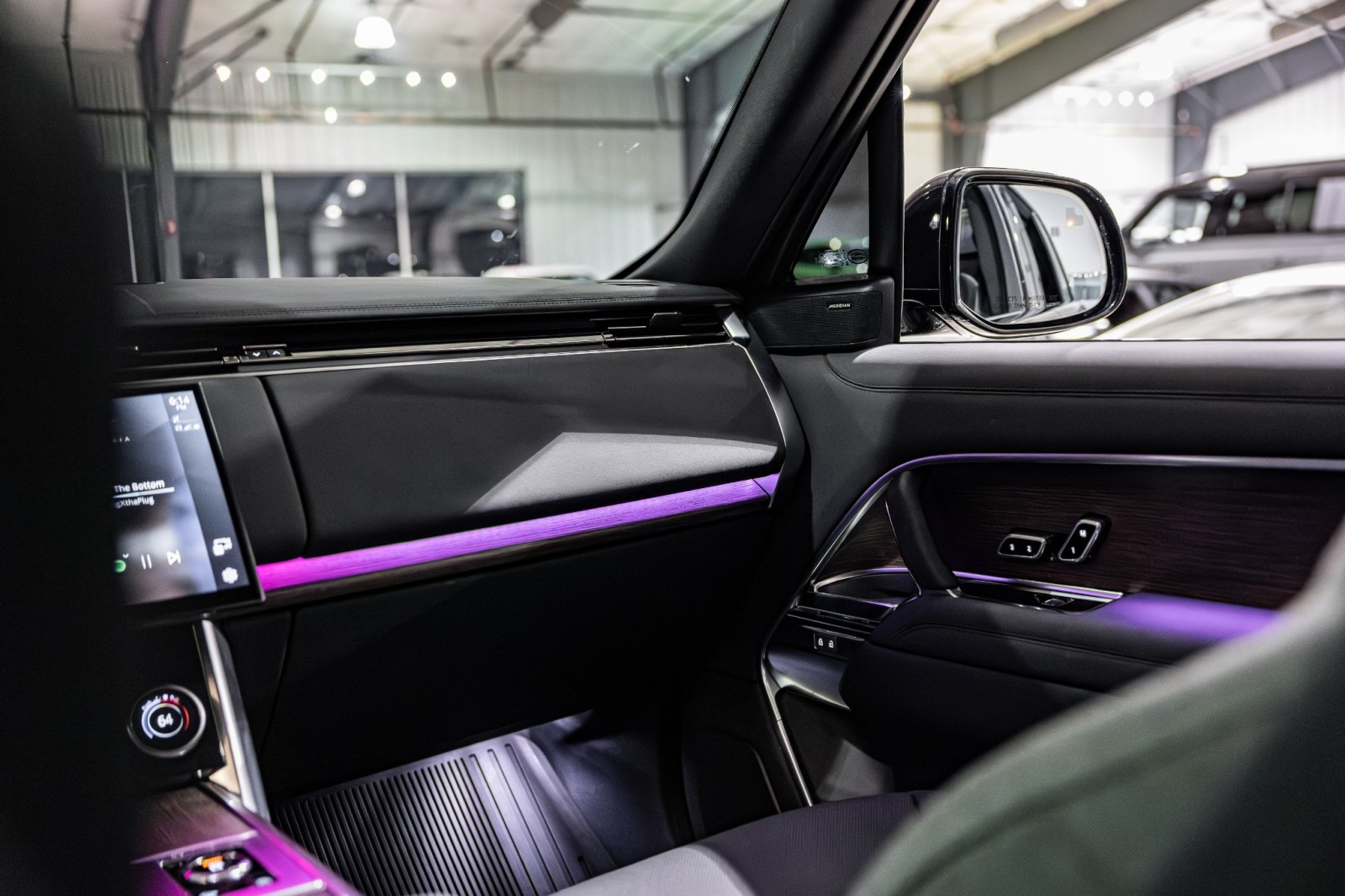 Used Car 2023 Land Rover Range Rover  Se For Sale Under $110,000 In Boerne, Texas