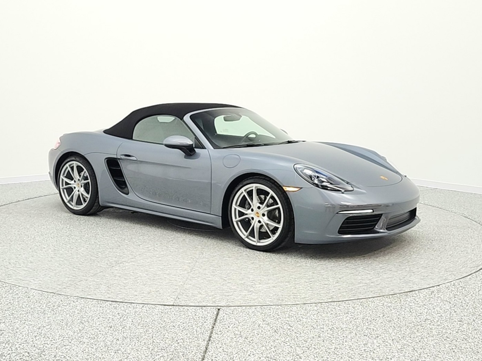 Used 2025 Agate Grey Metallic Porsche Roadster image 10