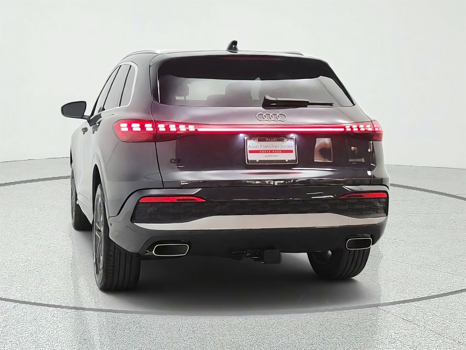 Used 2025 Tambora Gray Metallic Audi Premium image 6