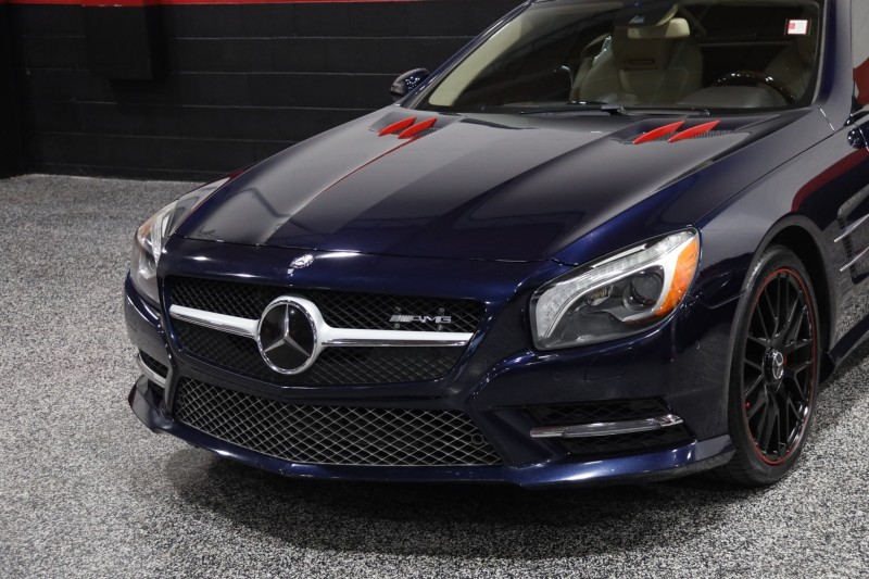 2013 Mercedes-Benz SL 550 AMG Sport 2dr Roadster in , 