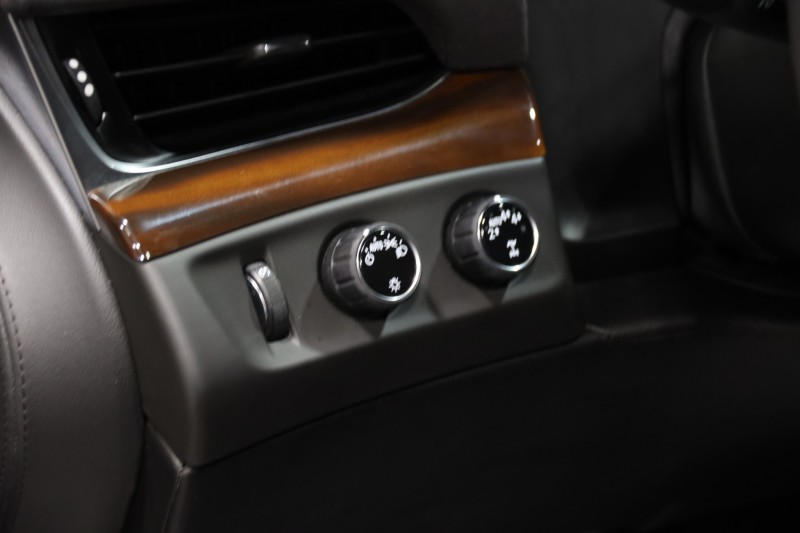 2020 Cadillac Escalade ESV 4dr Suv in , 
